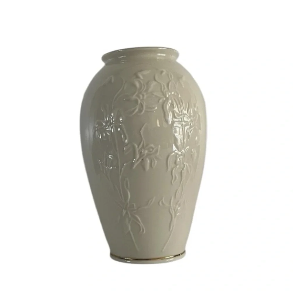 Lenox Bone China Vase with Gold Trim / Lily Pattern